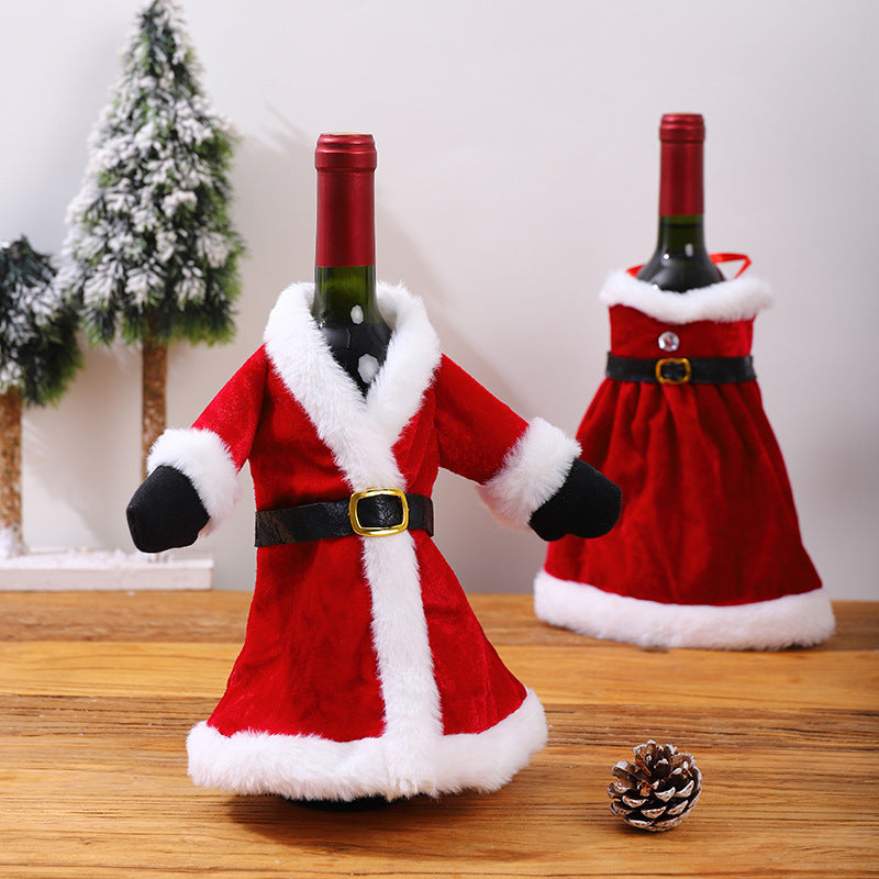 Dekorative Weinflaschenhülle im Weihnachtsmann-Look Brehn