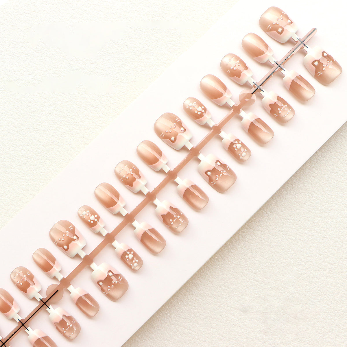 Künstlerisches, holiday-themed Press-On Nail Set Brehn