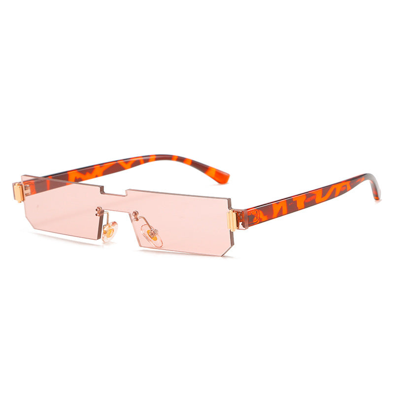 Damen modische geometrische Sonnenbrille mit feinem Rahmen Brehn