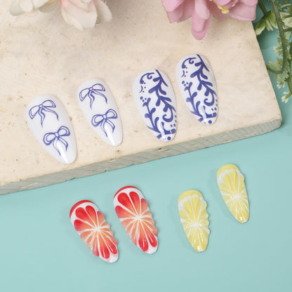 Kunstnagel Set mit handgefertigten floralen und grafischen Designs Brehn