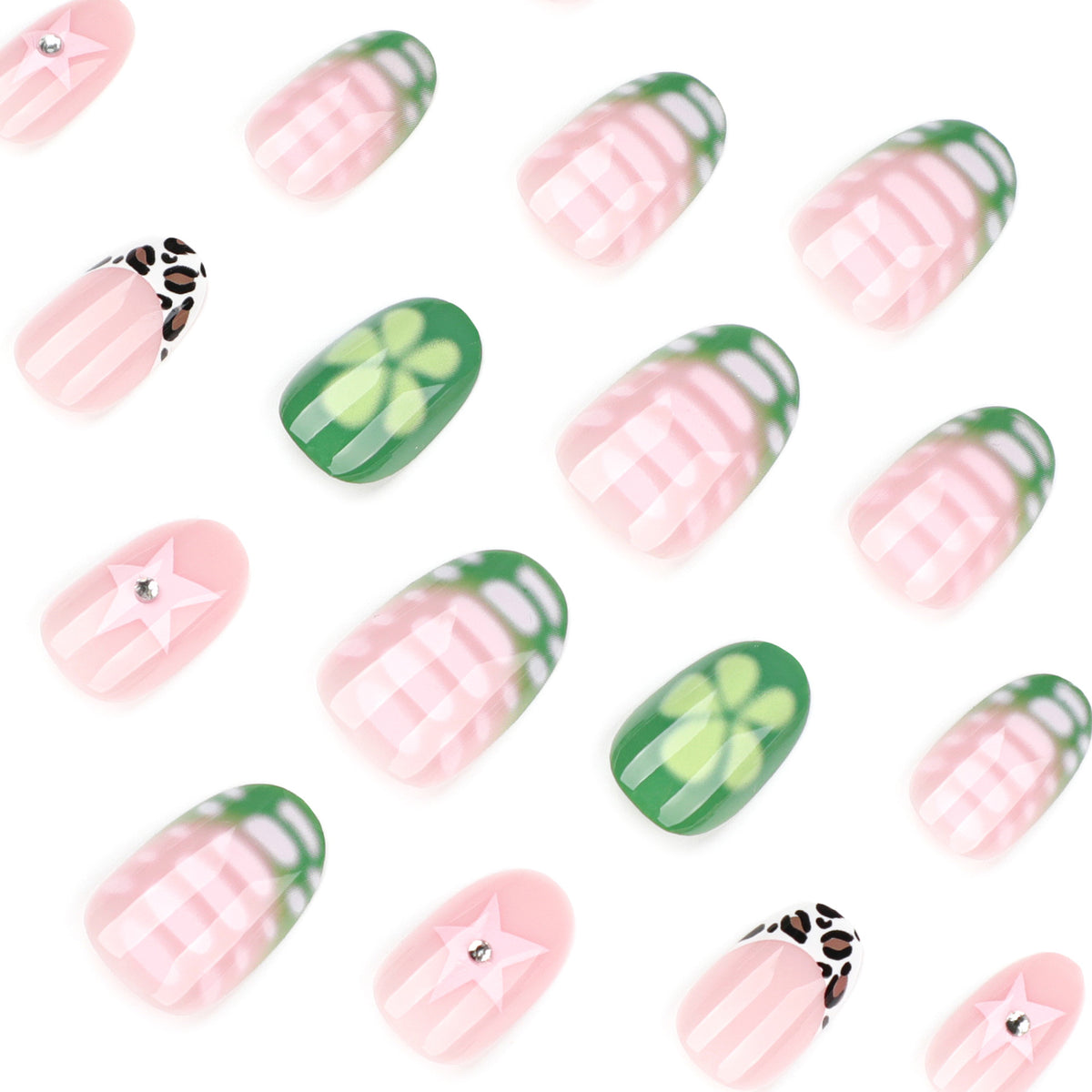 Künstliche Nailart mit floralen Akzenten Brehn