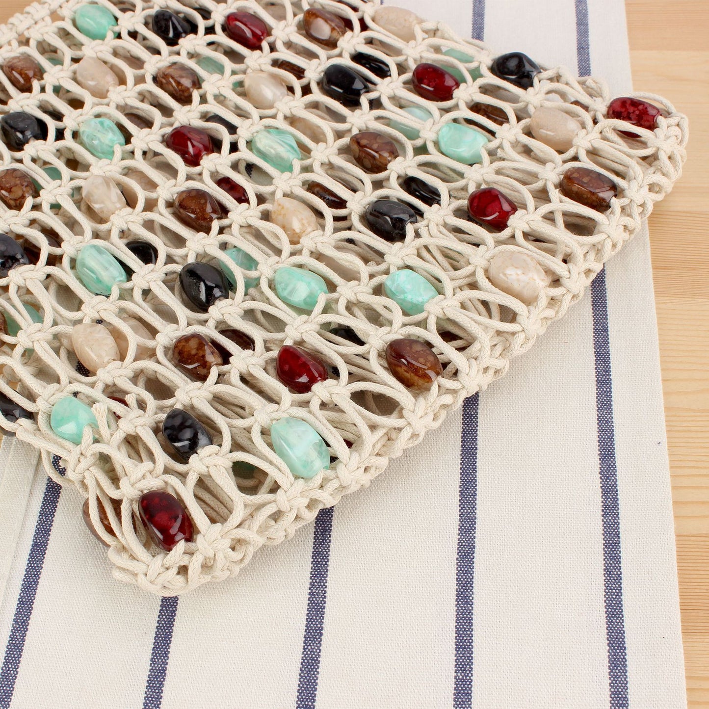 Handtasche mit Buntem Schmuckelement Brehn