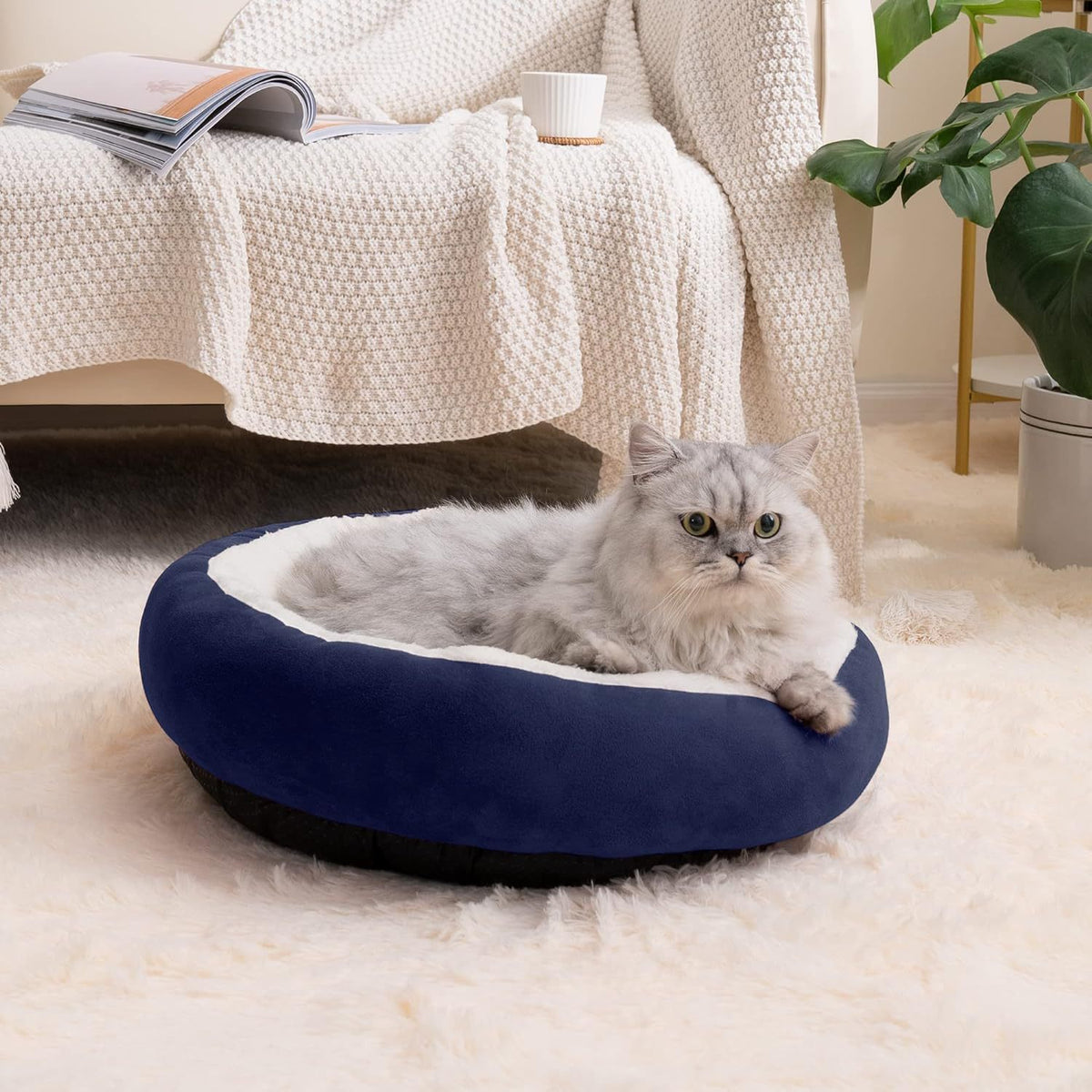 Gemütliches Katzen Brehn Bett