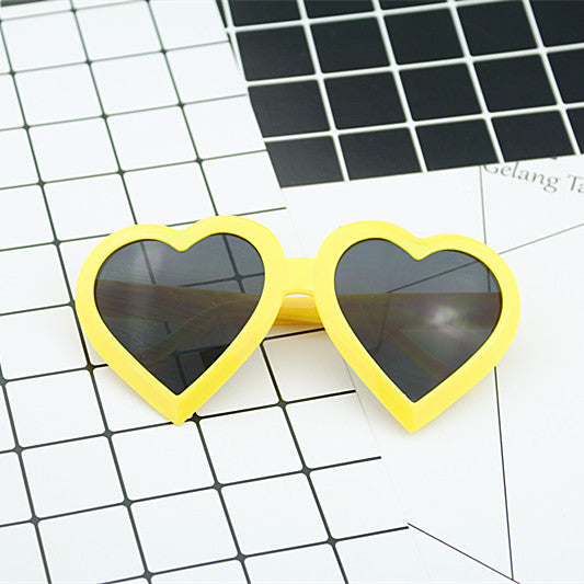Damen Herzförmige Sonnenbrille im modernen Design Brehn