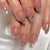 Dekorativer Druck-Nagelset mit eleganten silbernen Akzenten Brehn