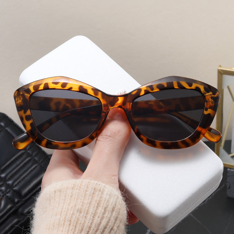 Damen Cat-Eye Sonnenbrille mit stylischem Leopardenmuster Brehn