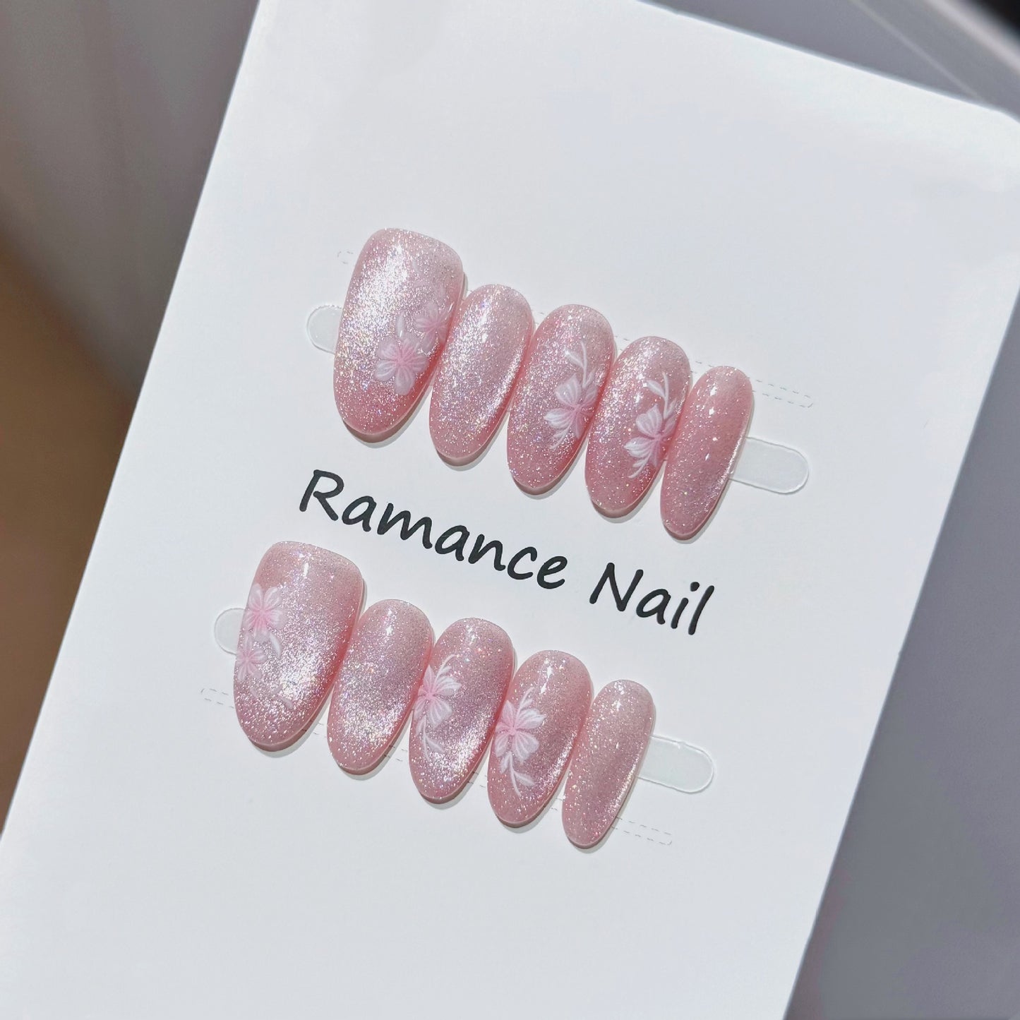 Floral Design Press-On Nail Set Brehn
