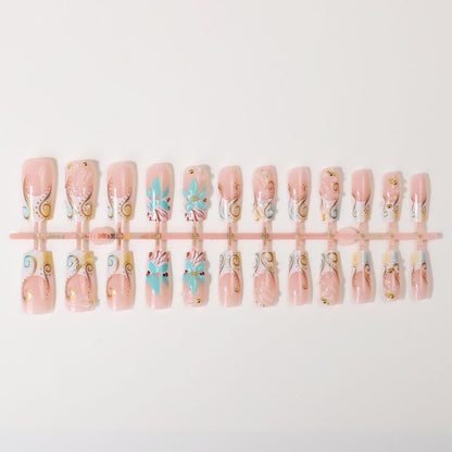 Dekorative Press-On Nail Art Tipps Brehn