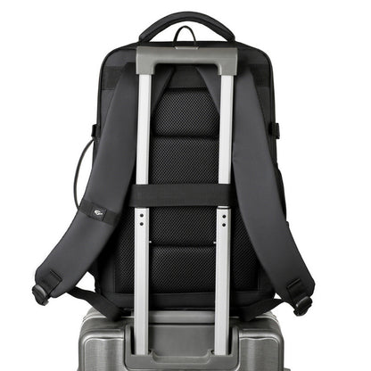 Multi-Funktions-Reiserucksack mit Technikfach Brehn