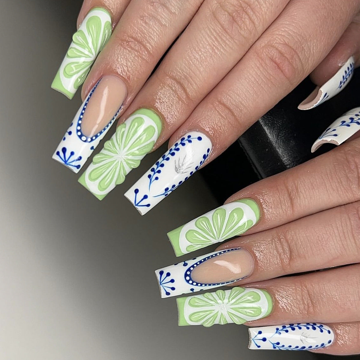 Künstlerische Acryl-Nagelverlängerungen Brehn