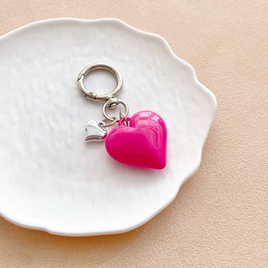 Herzförmiger Charm Schlüsselanhänger Brehn