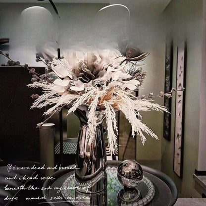 Dekorativer getrockneter Blumen-Tischschmuck