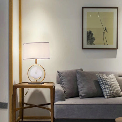Zeitgenössische Tischlampe mit elegantem kreisförmigem Design