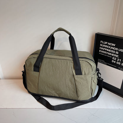 Sportliche Reisetasche mit Praktischen Außentaschen Brehn