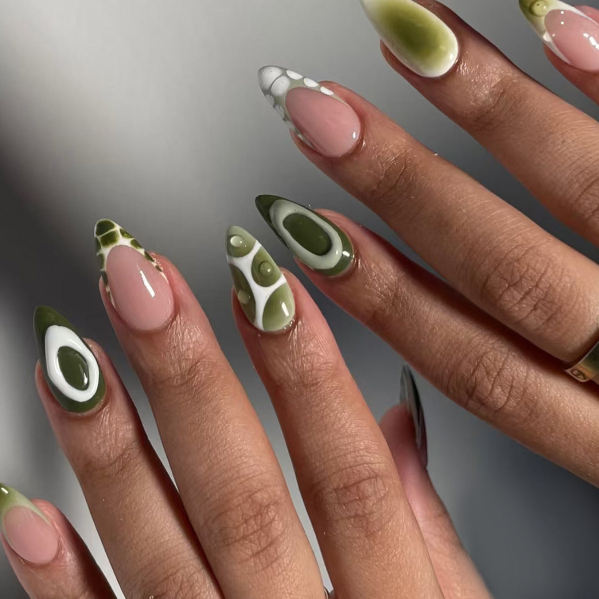 Abstract Art Tipp Press-On Nail Set Brehn