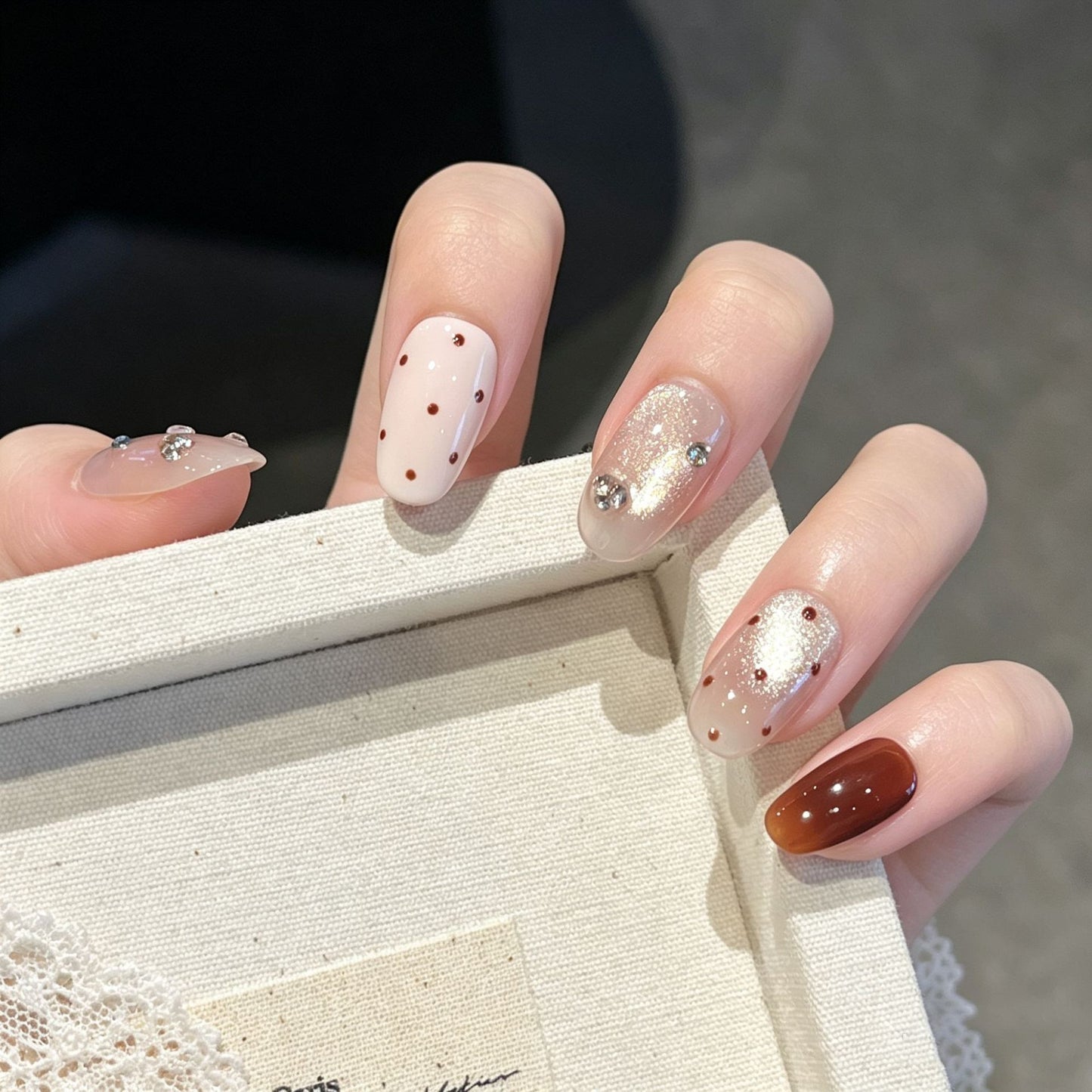 Premium Strass-Besetzte Press-On Nagelkunst Brehn