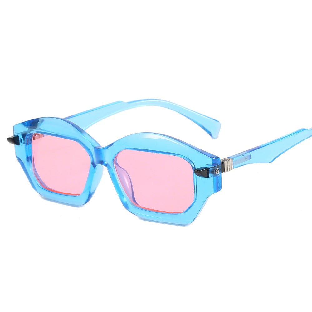 Damen Modernistische Sonnenbrille mit auffälligem Rahmen Brehn