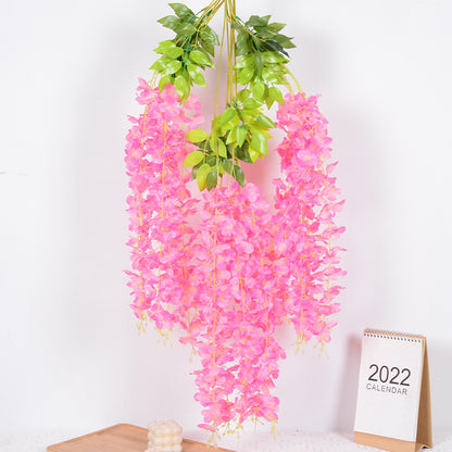Hängende Blumendekoration