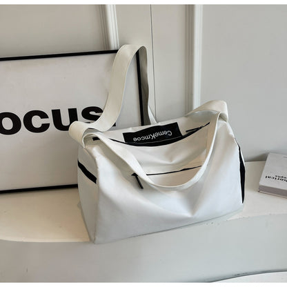 Stylische Reisetasche Mit Vielseitigen Aufbewahrungsmöglichkeiten Brehn