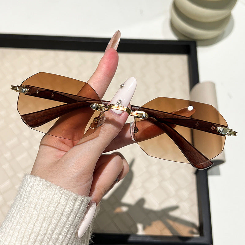 Damen futuristische Sonnenbrille mit geometrischem Rahmen und Holzdetails Brehn