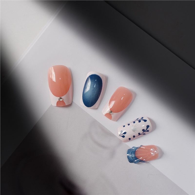 Künstlerisches dekoratives Press-On-Nagelset Brehn