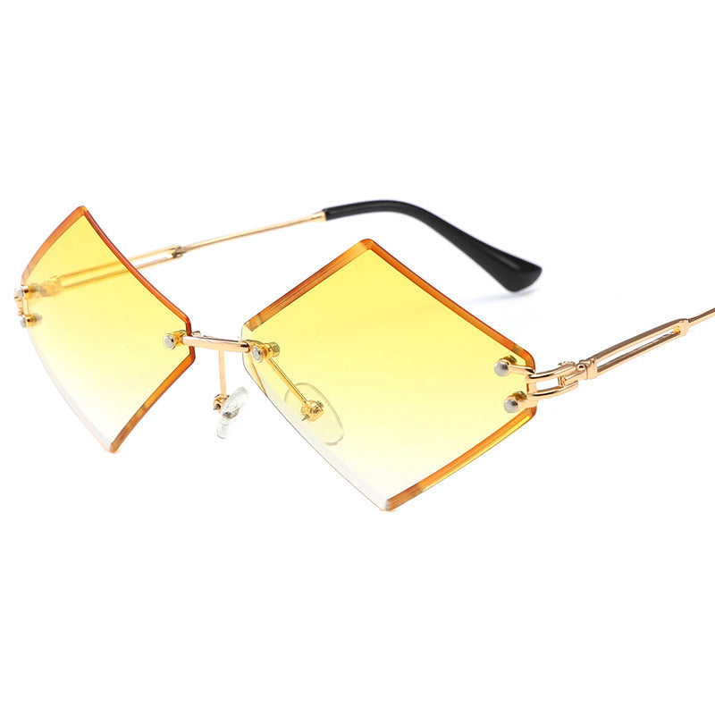 Damen modische geometrische Sonnenbrille mit verspiegelten Gläsern Brehn