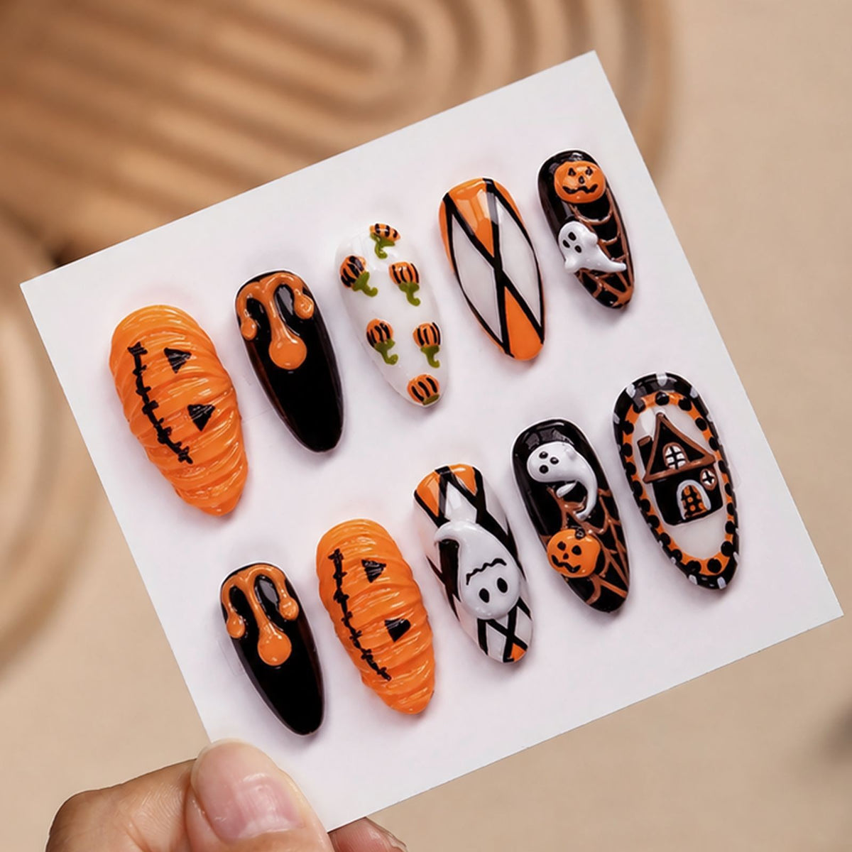 Kunstnagelset im Halloween-Design Brehn