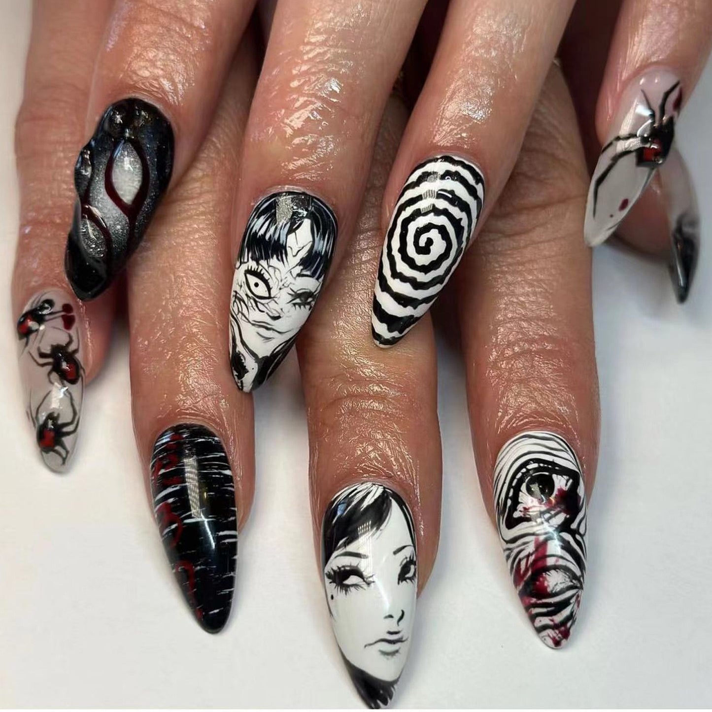 Kunstnägel im kreativen Horror-Design Brehn