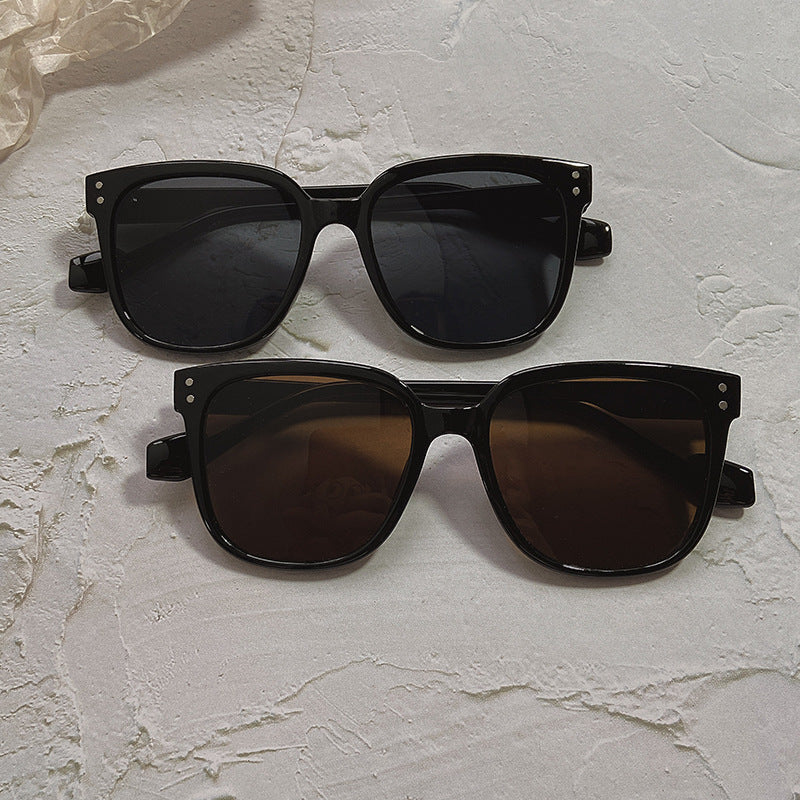 Modische Oversized Sonnenbrille Im Zeitgenössischen Design Brehn
