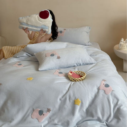 Kinder-Bettwäsche-Set aus feinem Baumwollsatin mit aufgesetzten Elefanten-Applikationen und Kuschel-Steppdecke Brehn