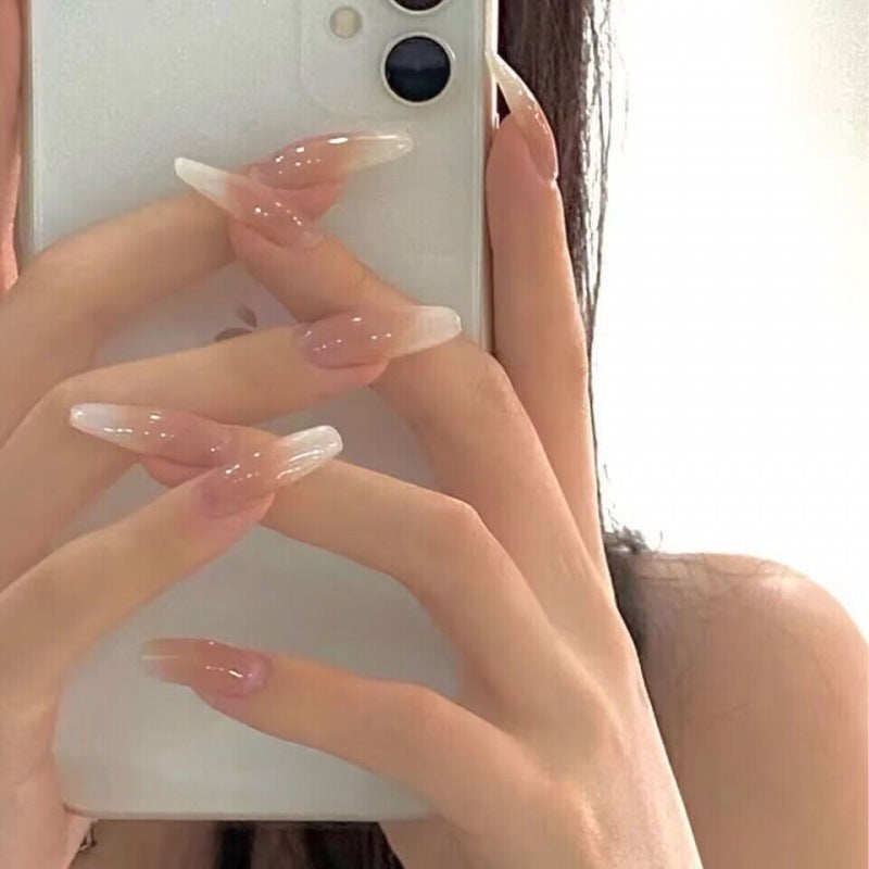 Elegante Nagelkunst Brehn