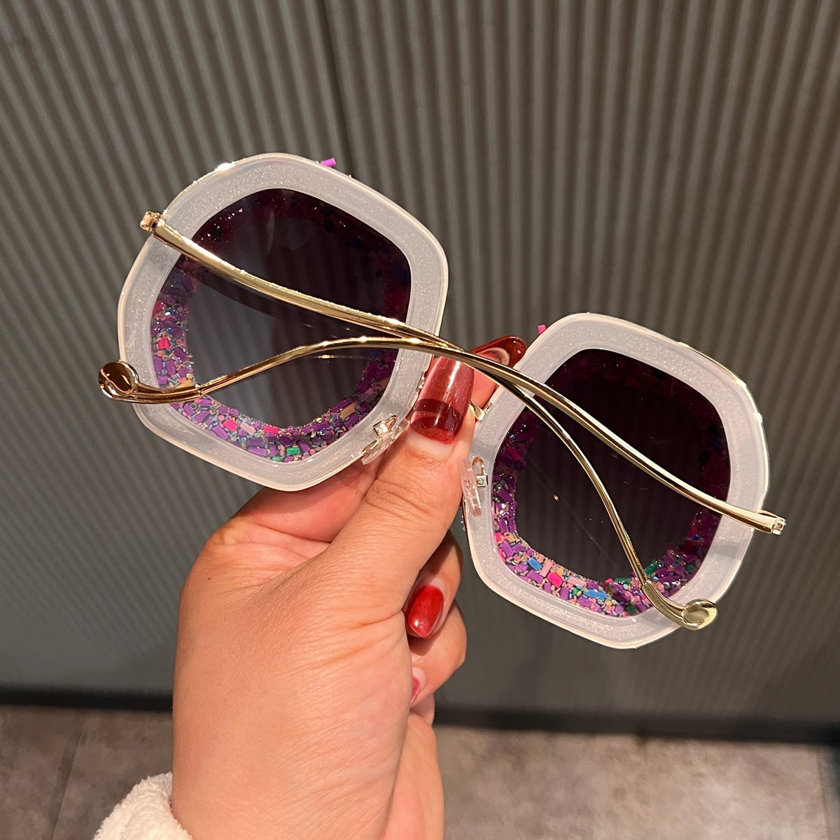 Damen Fashion-Sonnenbrille mit kreativen Strukturen und bunten Akzenten Brehn