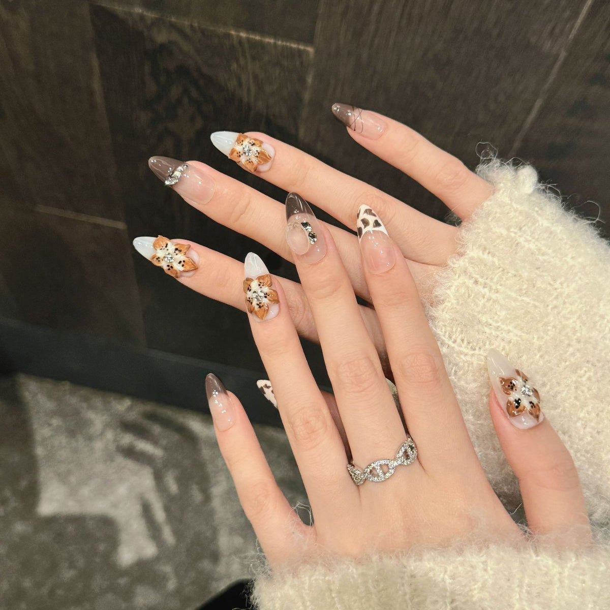 Künstlerisches Press-On Nageldesign-Set