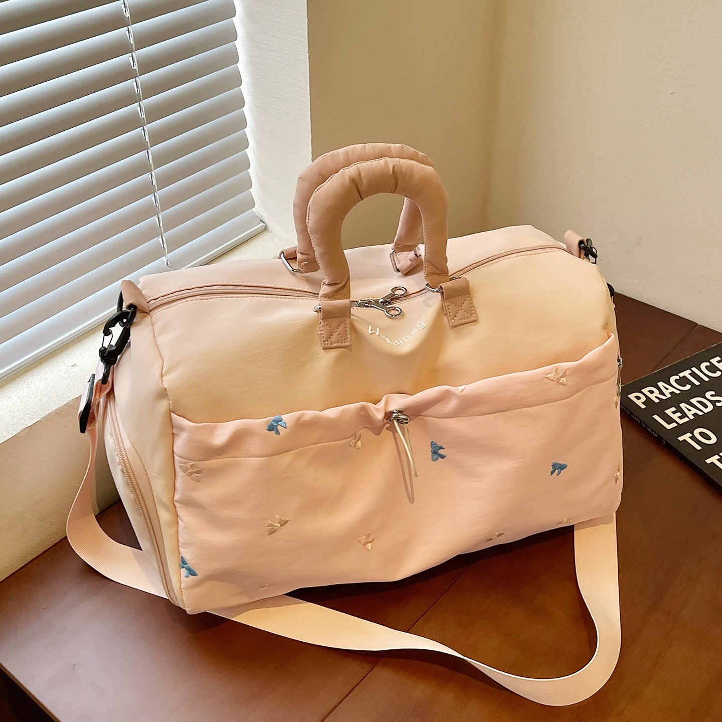 Multifunktionale bestickte Duffel-Tasche Brehn
