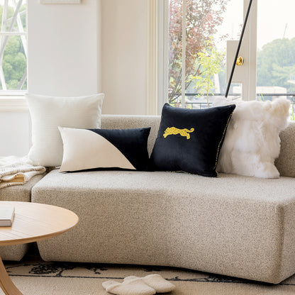 Elegantes Dekorationskissen mit Leopardenmotiv