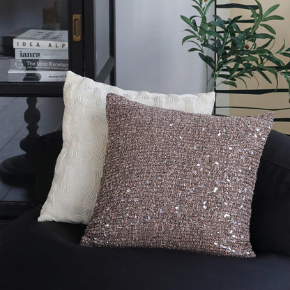 Quadratischer Luxus-Kissenbezug mit glitzernden Pailletten und texturierter Bouclé‑Webung Brehn