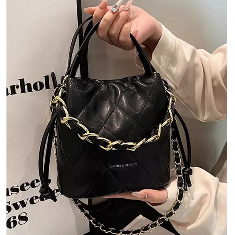 Gepolsterte Mini Eimer-Handtasche Brehn