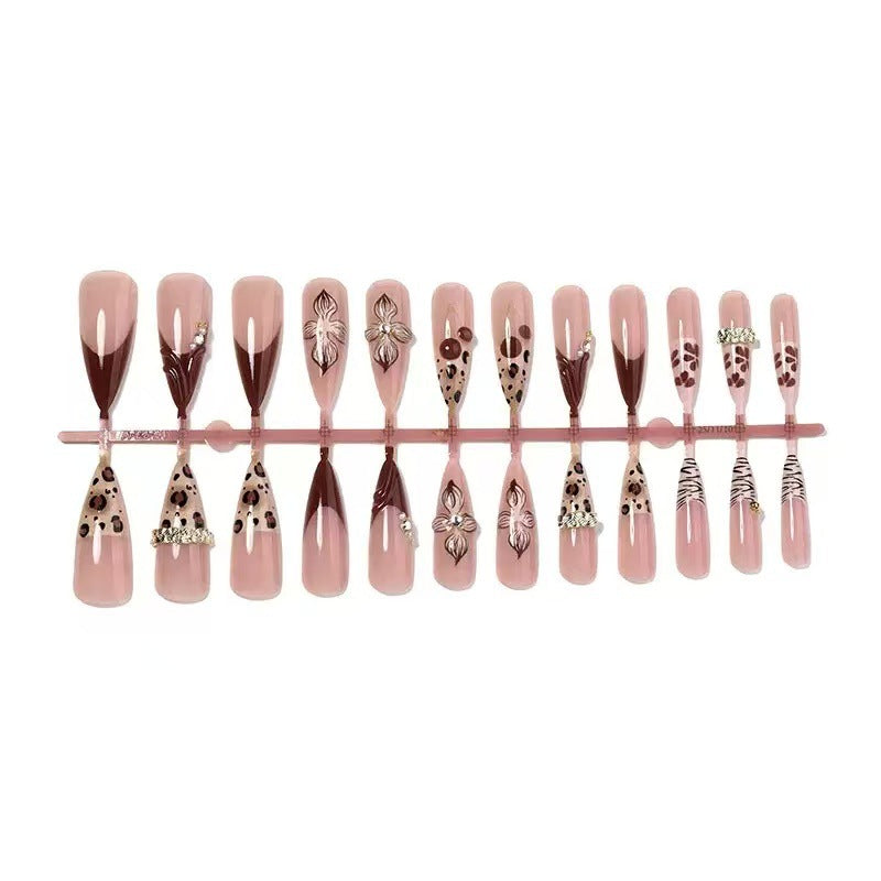 Künstlerische dekorative Stiletto Press-On Nägel Brehn