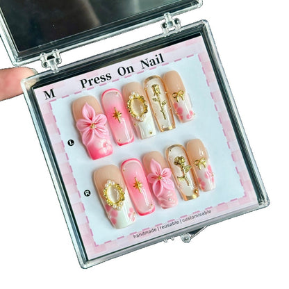 Dekoratives Press-On Nagelkunst-Set mit floralen und Schmuck-Akzenten  1791774725