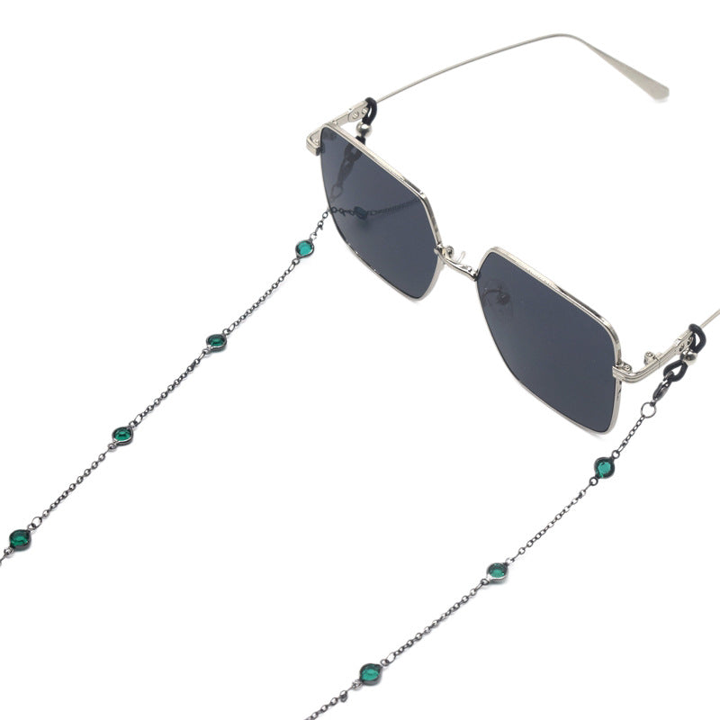 Stylische quadratische Sonnenbrille mit dekorativer Kette Brehn