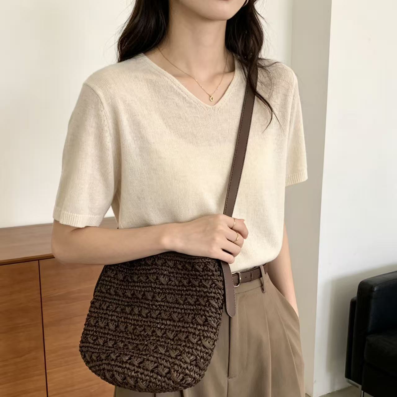 Handtasche mit Einem Modernen Geflochtenen Design Brehn