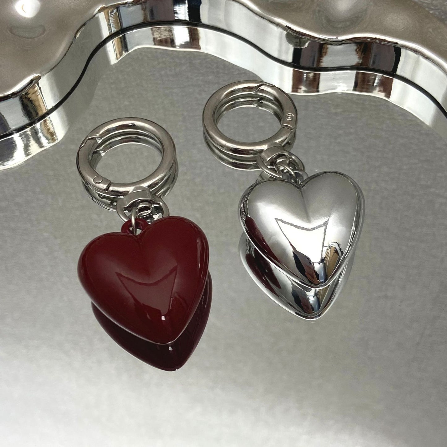 Herzförmiger Charm Schlüsselanhänger Brehn