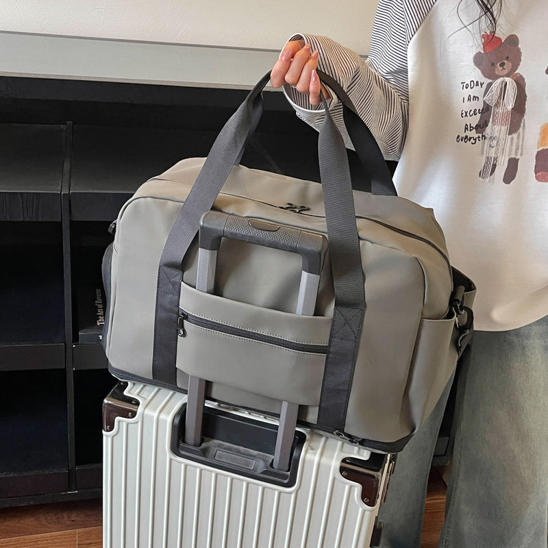 Stilvoller multifunktionaler Reisepullover