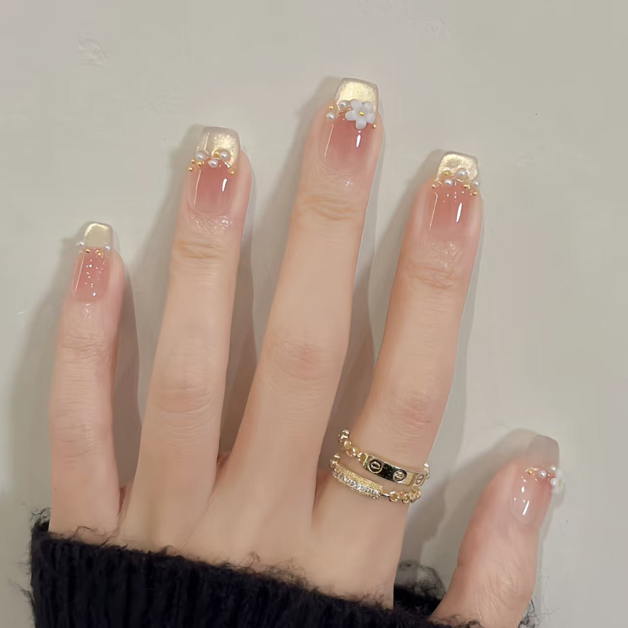 Elegante French Tip Press-On Nagelkunst Brehn