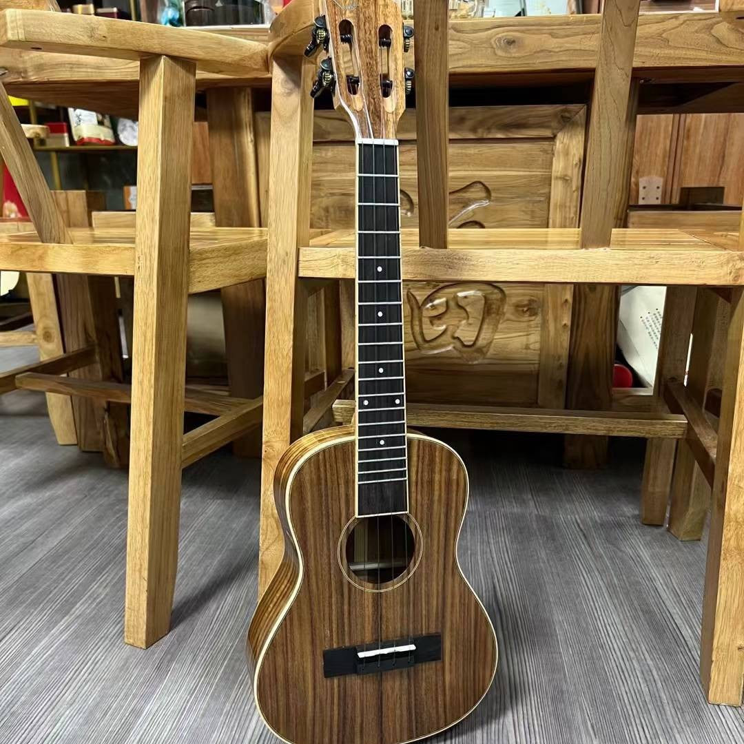 Professionelle Massivholzuqala-Ukulele Brehn