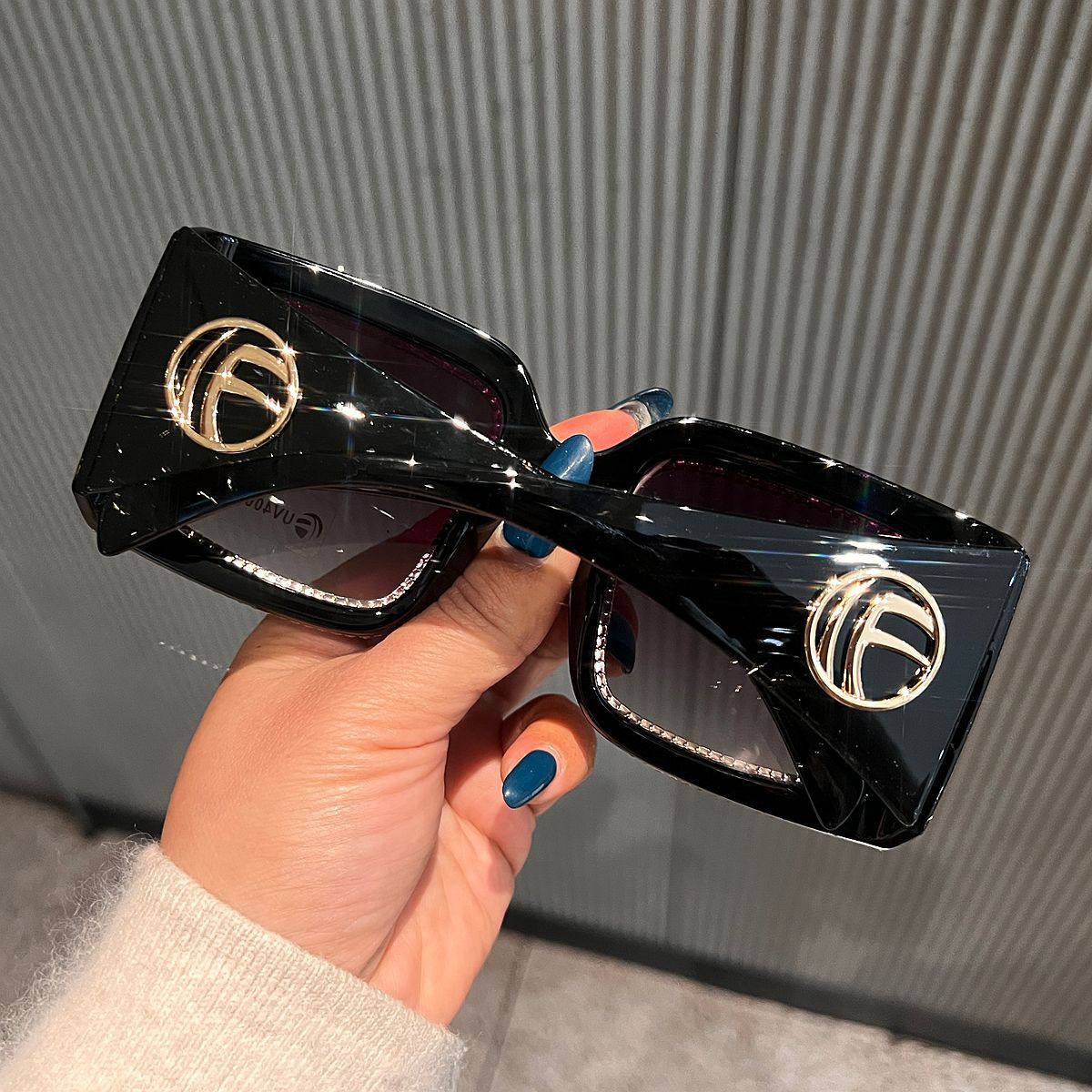 Damen Sonnenbrille mit strassverziertem Rahmen Brehn