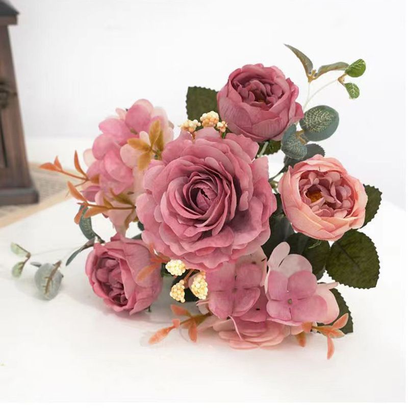 Elegante Künstliche Blumenarrangement für Innendekor
