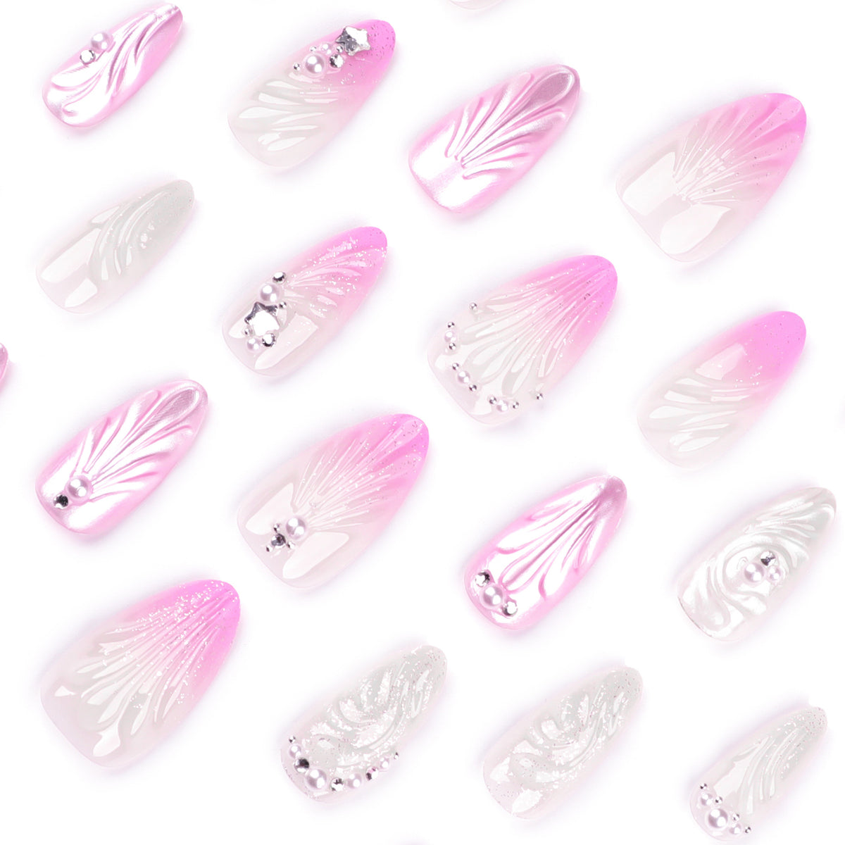 Künstliche Nagelkunst mit elegantem Swirl-Design und Perlenverzierungen Brehn