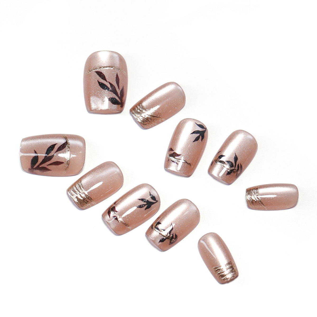 Kunstvolle Nagelkunst mit elegantem Blattdesign Brehn