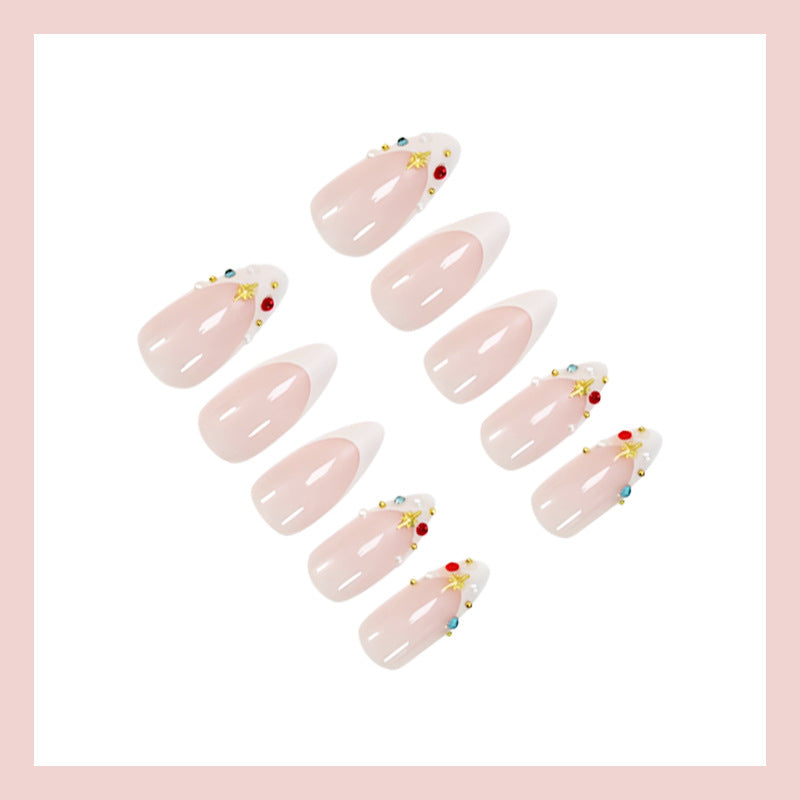 Kunstnagelset mit glamourösen Verzierungen und eleganten Akzenten Brehn